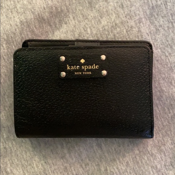 KATE SPADE BLACK LEATHER WALLET - Picture 1 of 8